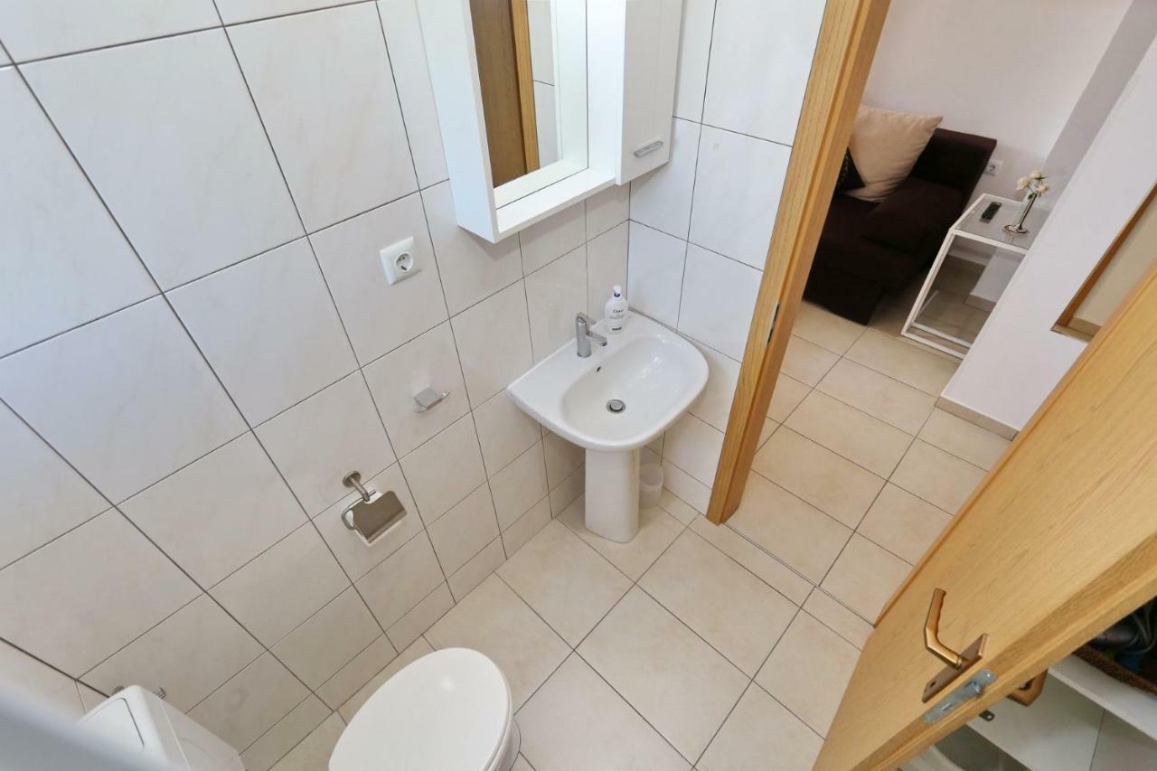 Apartmani Natali Zara Esterno foto